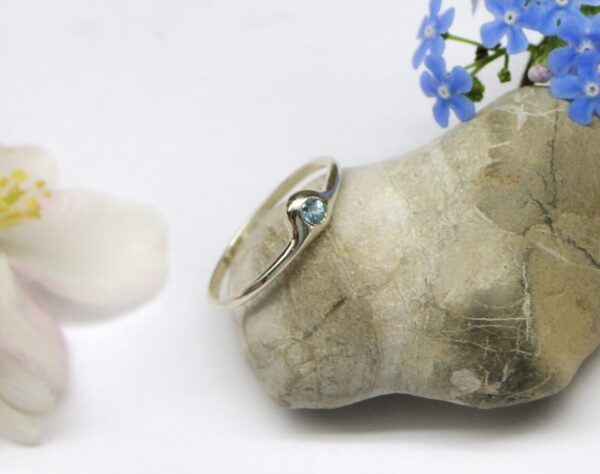 assymetrical delicate-ring03